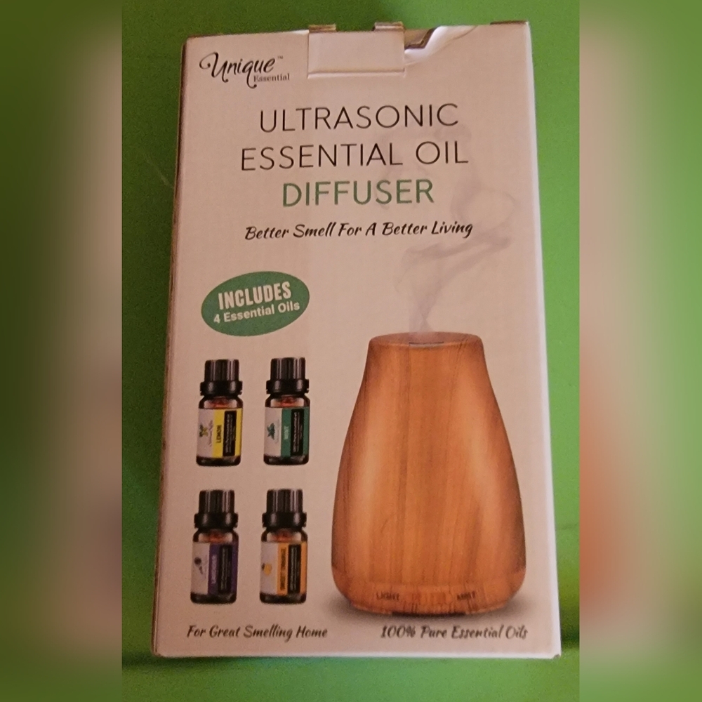 Ultrasonic essential oil diffuser